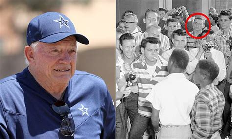 Unearthed photo shows Jerry Jones in heated civil rights clash in。